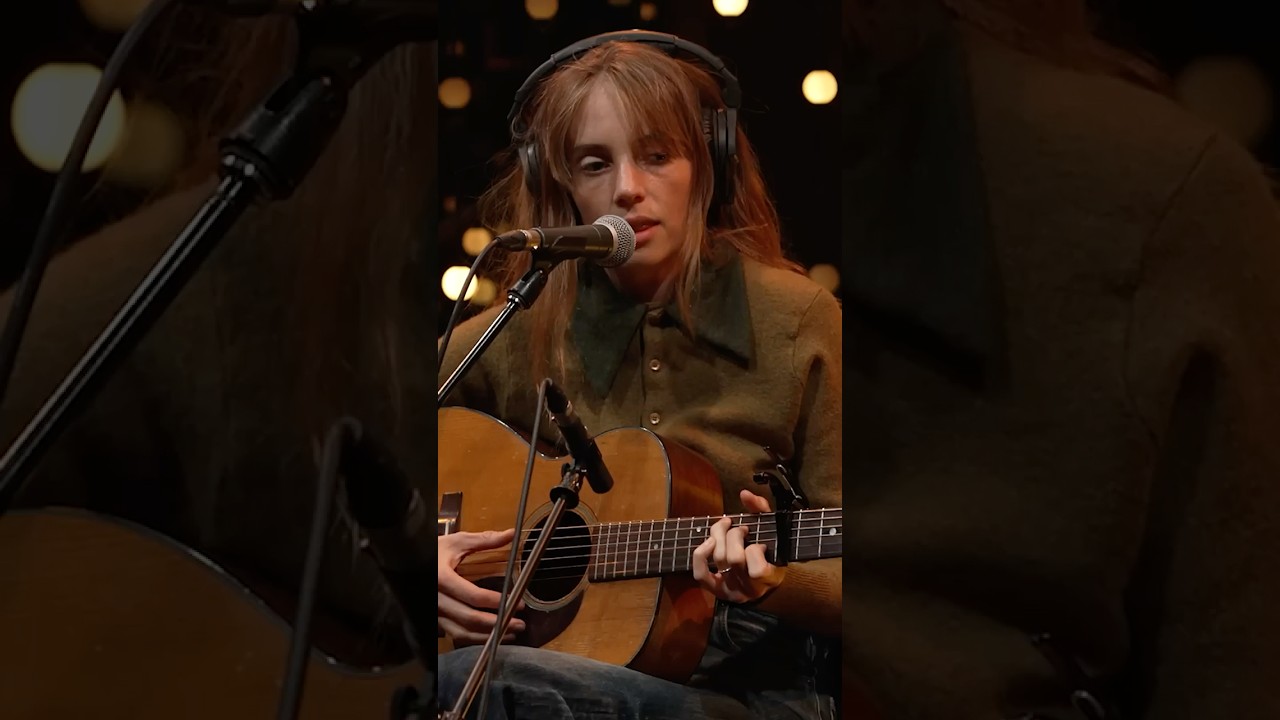 Maya Hawke performs "Bring Home My Ma" & more Live on KEXP