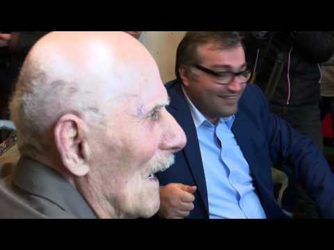 15.12.2016 რუსთავის მუნიციპალიტეტის ხელმძღვანელებმა რუსთაველ უხუცესს 100 წლის იუბილე მიულოცეს