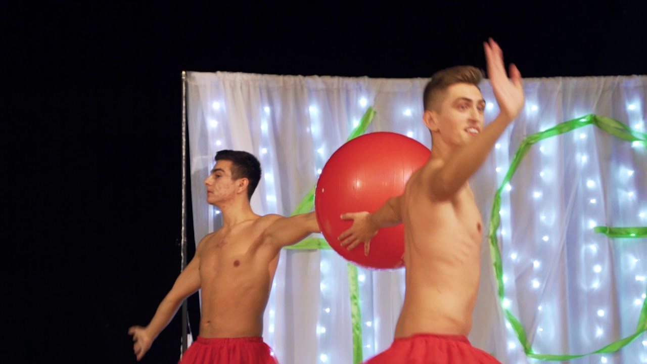 Program na stužkovú: Balet s loptou by LKstudio