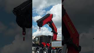 Beauty in Steel and Sky – A Scene You’ll Want to Watch Twice