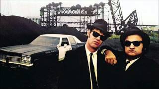 Video thumbnail of "The Blues Brothers - Sweet Home Chicago"