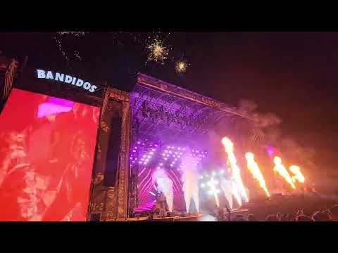 Bailarines de Natanael Cano - Nataaoki (en vivo) en BANDIDOS Festival Monterrey 2025