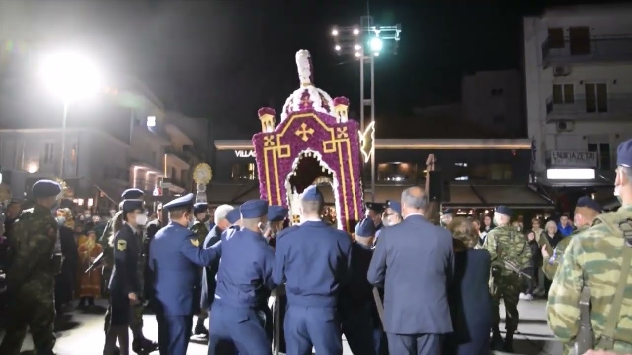 Η περιφορά του Επιταφίου του Μητροπολιτικού Ναού Αγίου Βασιλείου στην Τρίπολη