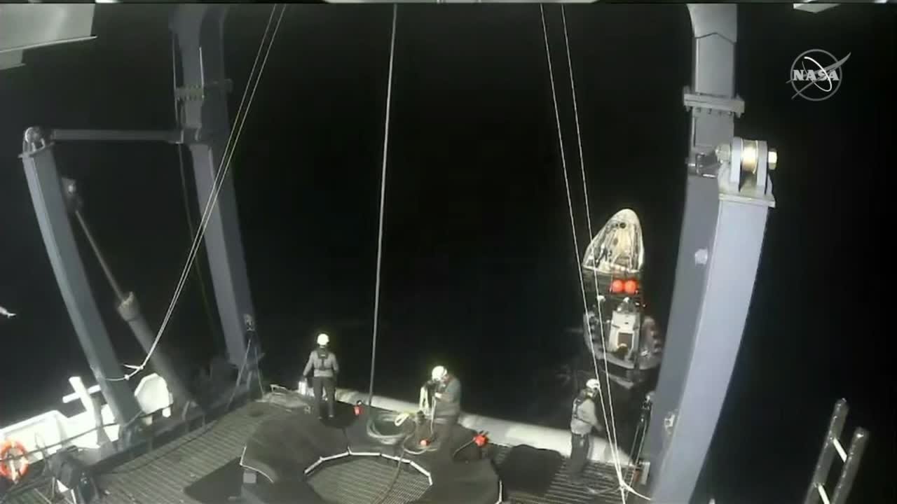 4 Astronauts Fly SpaceX Back Home, End 5-Month Mission