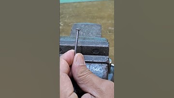 CUT THE HEAD OF NAILS LIKE THIS #tips #tutorial #diy #youtubeshorts #carpentrytips