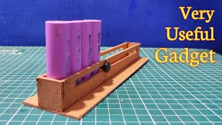 How To Make Battery🔋🔋 Holder Stand Very Easily🤩🤩|| #Shorts #Youtubeshorts