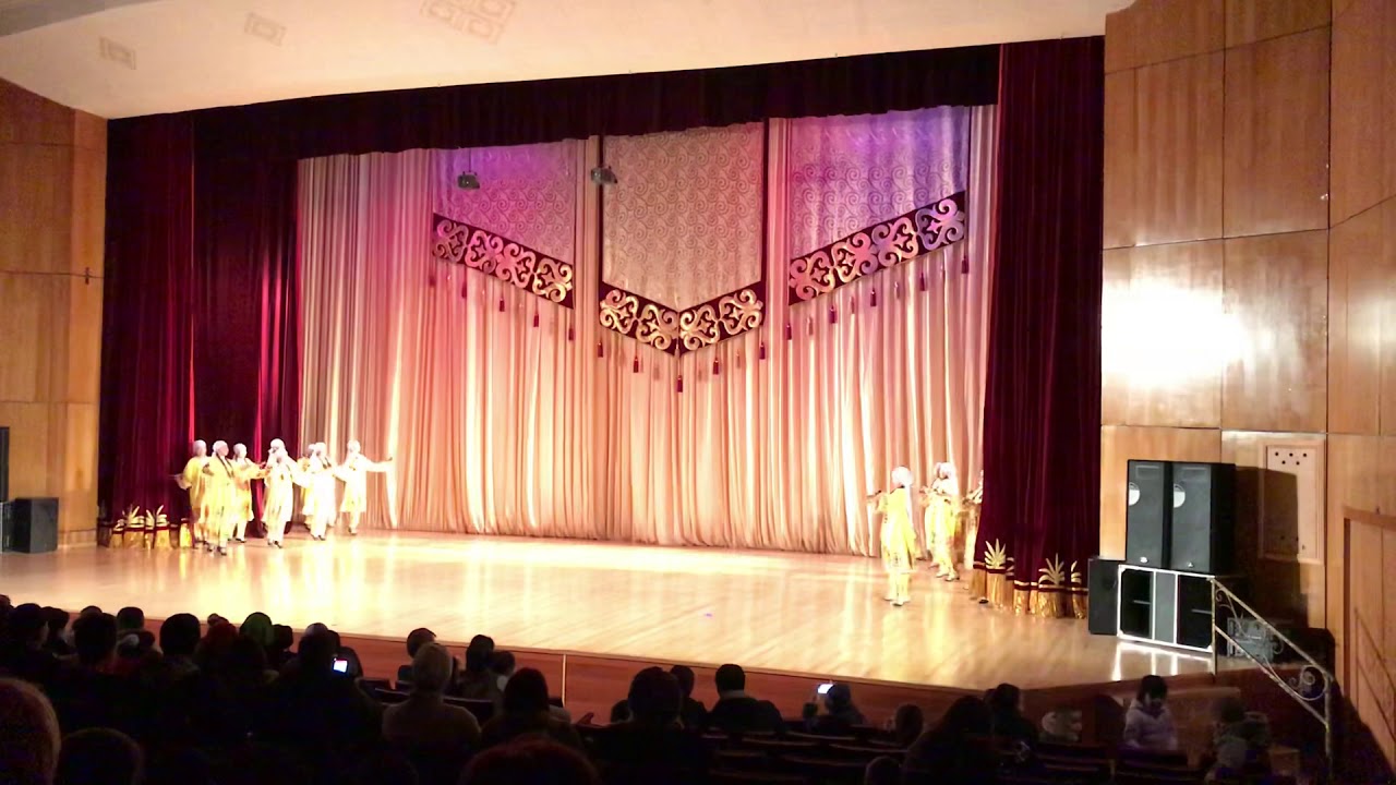 Жаш-Кыял «Кулябский - танец с ложками»