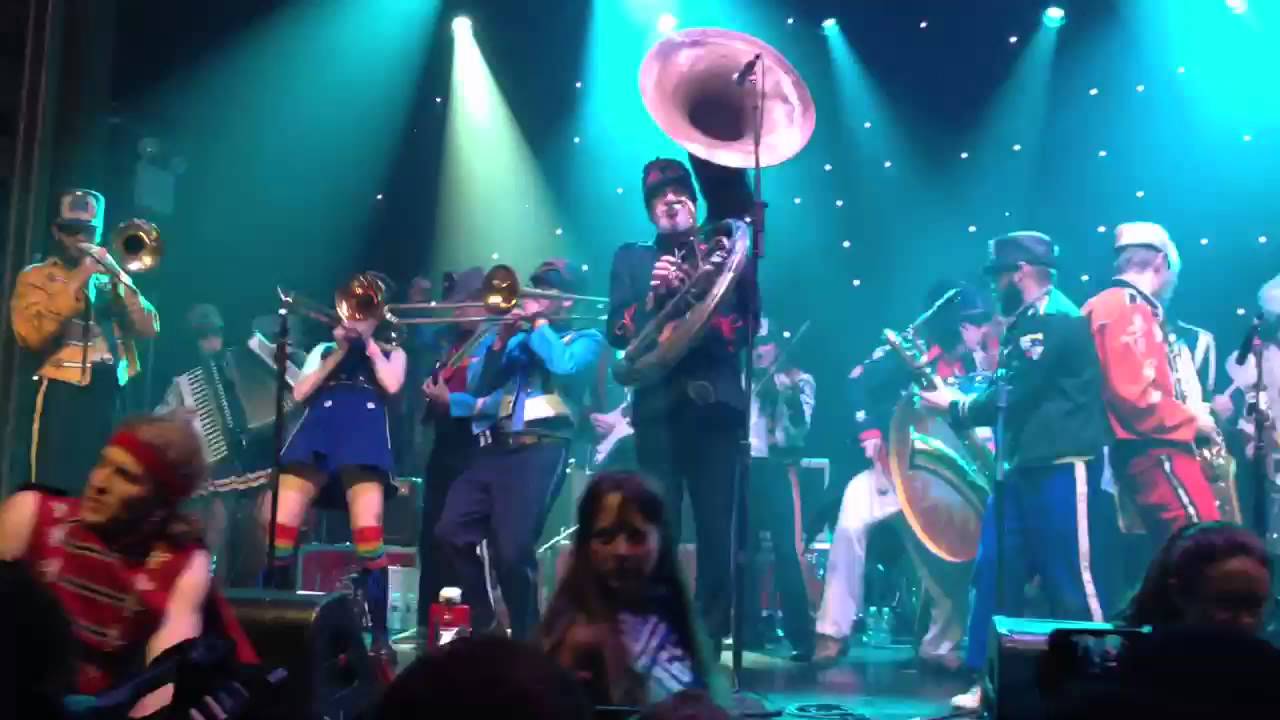 Mucca Pazza @ global fest 2013