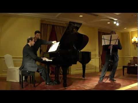 BRAHMS Sonata op. 120 No.1 - Josu00e9 Luis Juri y Gert Baeckelandt -  www.martinwullich.com