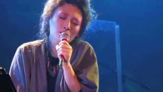 20130414_哽咽_ 魏如萱waawei@Legacy【都市女聲】翻譯 的 女人