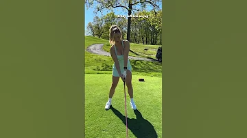 🍈 🍈 😈 Babe Golf - Paige Spiranac - How to swing with a big tits chest ⛳️