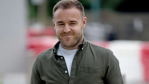 coronation street tyrone dobbs vs the street ( 199...