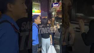 Lê Phương liên tục check điện thoại khi ra về một mình, dáng cứ phải gọi là đẹp mê.