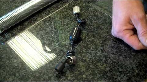 Training on testing Vutek camera head in the test port.wmv