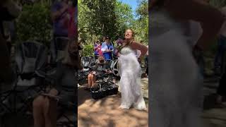 Double Dutch Bus Tammy   J dancing