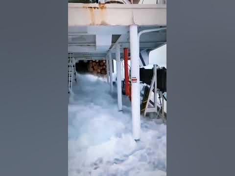 шторм в океане🌬🌊 - YouTube
