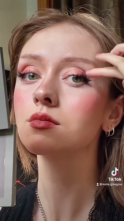 turning myself into hachi (NANA anime) #cosplay #nanakomatsu #grwm