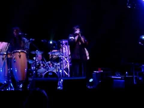 burton cummings runnin back to saskatoon live