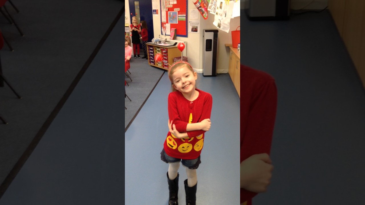 primarygames Red Nose Day Fashion show!