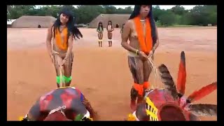Povos Waura Dançando Do Parinho Kuyakua Natu Indians In The Brazilian Jungle