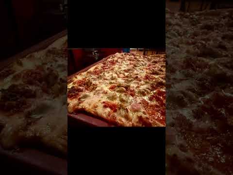 このチーズステーキとピザの秘密は何でしょうか?