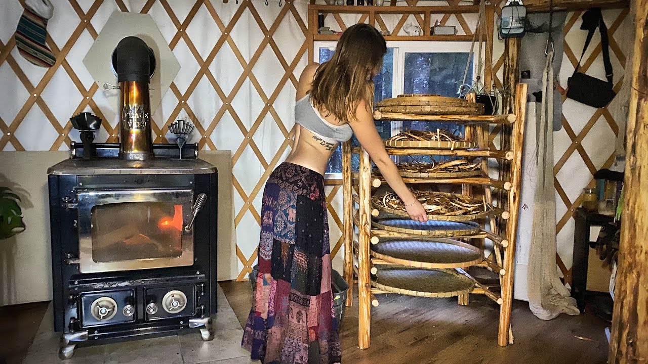 Living Off Grid | Drying Food - Building a Dehydration Rack with Forest ...