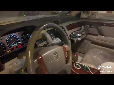 كراون ملكه ابو التاج