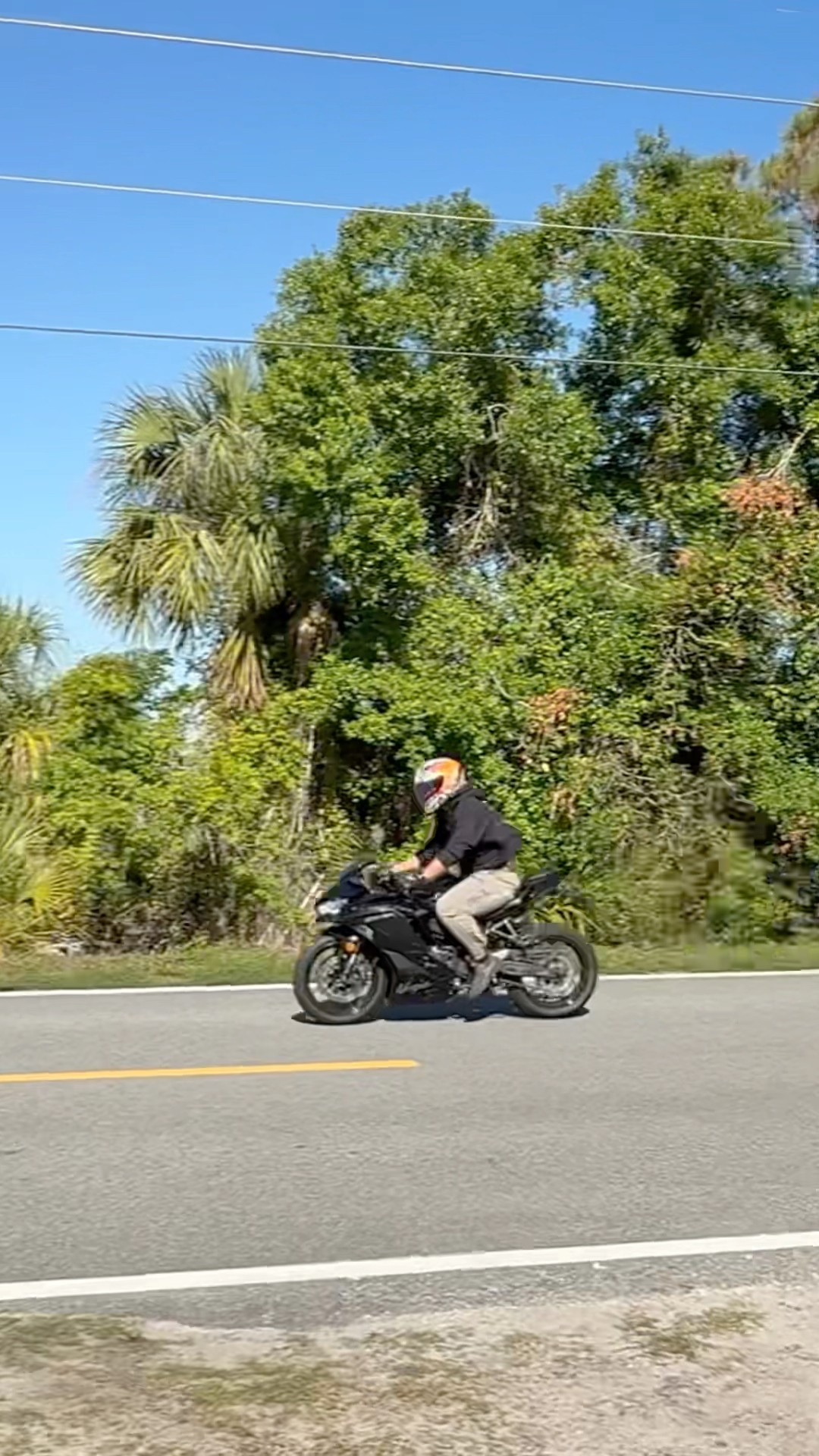 Zx4r FLY BY! (LOUD AF) #foryou #kawasakimotorcycles #zx4r - YouTube