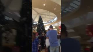 Guy Goes To Mall And Tells All The Kids In Line ‘Santa Isn’t Real’