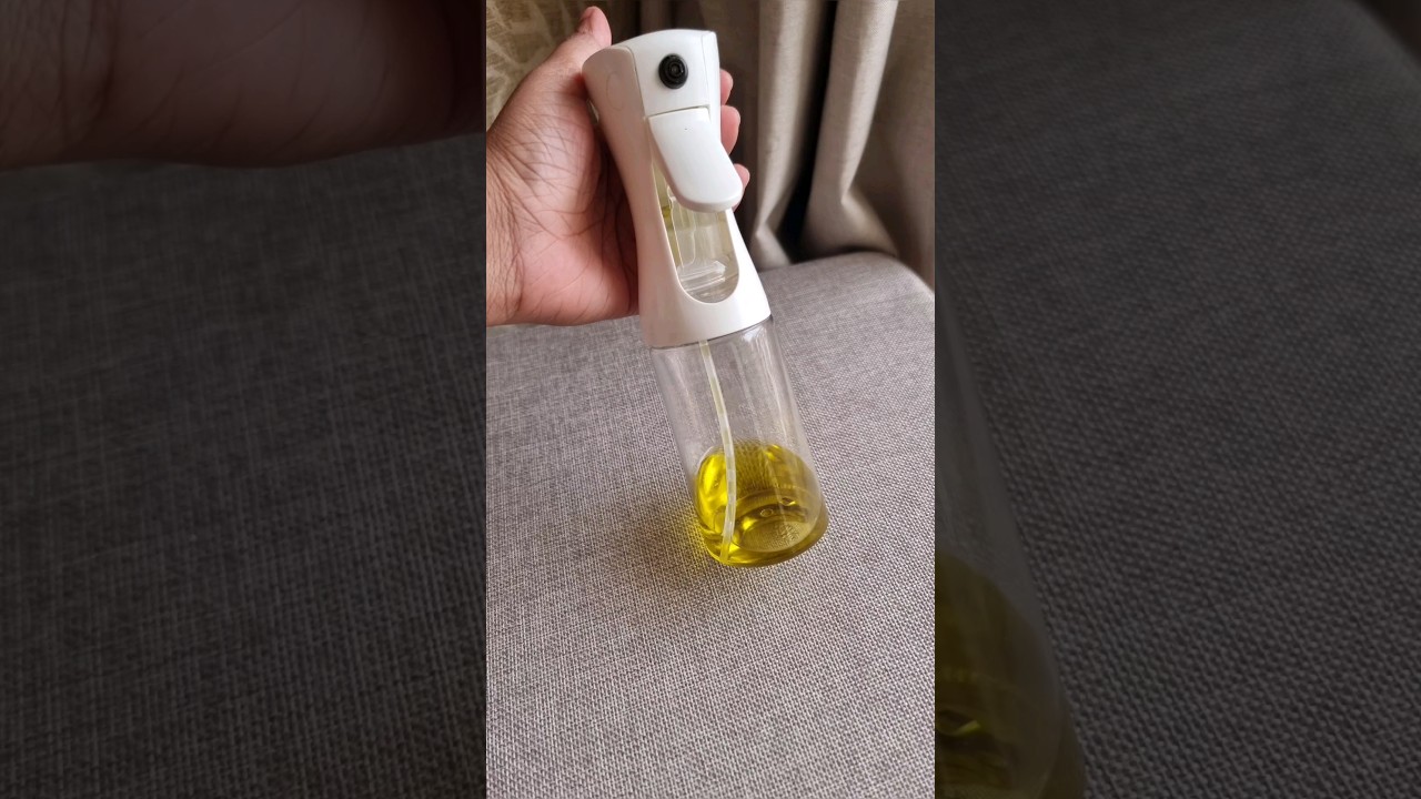 Oil bottle. Cooking oil spray 