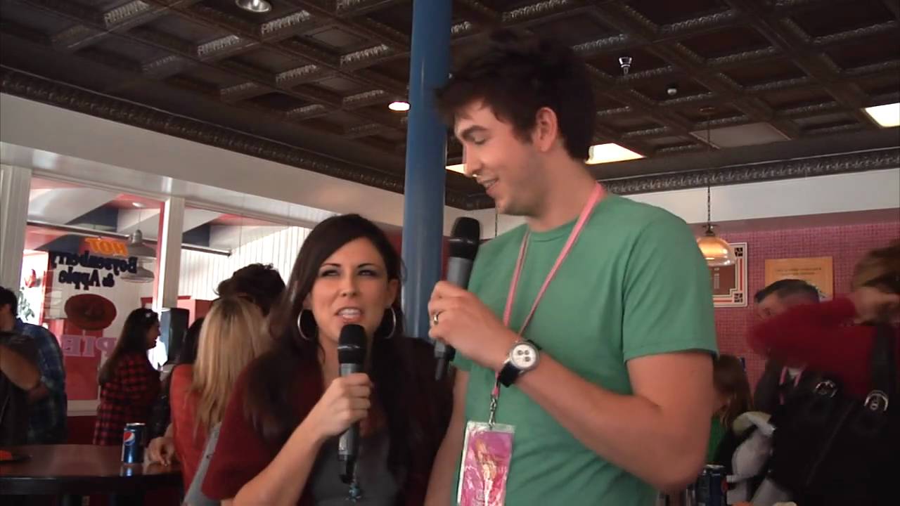 Nicholas Braun Interview: Pink's Grand Opening