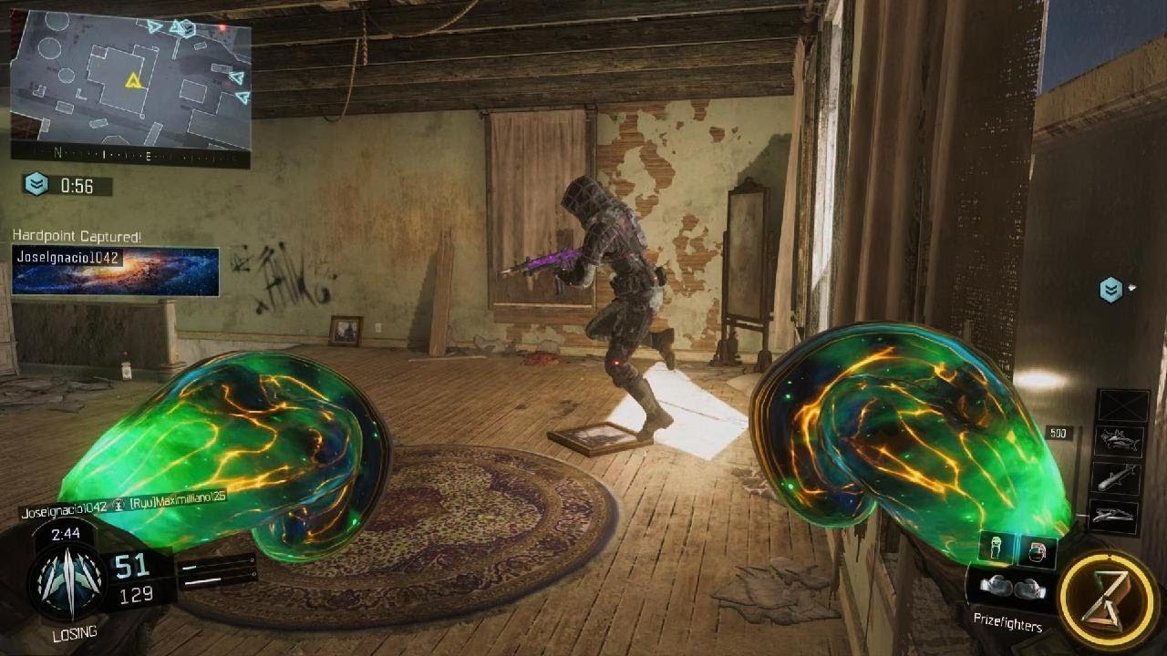 Your boxer friend plays cod😭