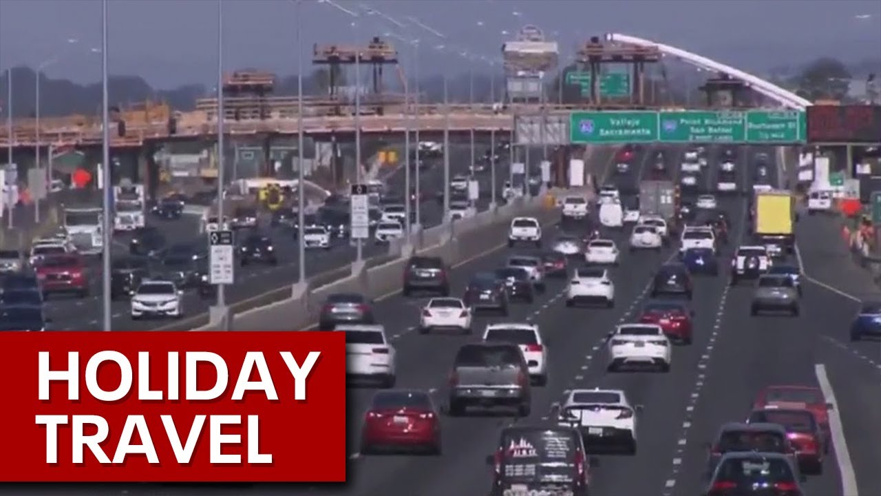 Big crowds and severe weather disrupt holiday travel - YouTube