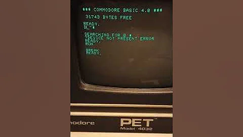 Commodore PET 4032 booting