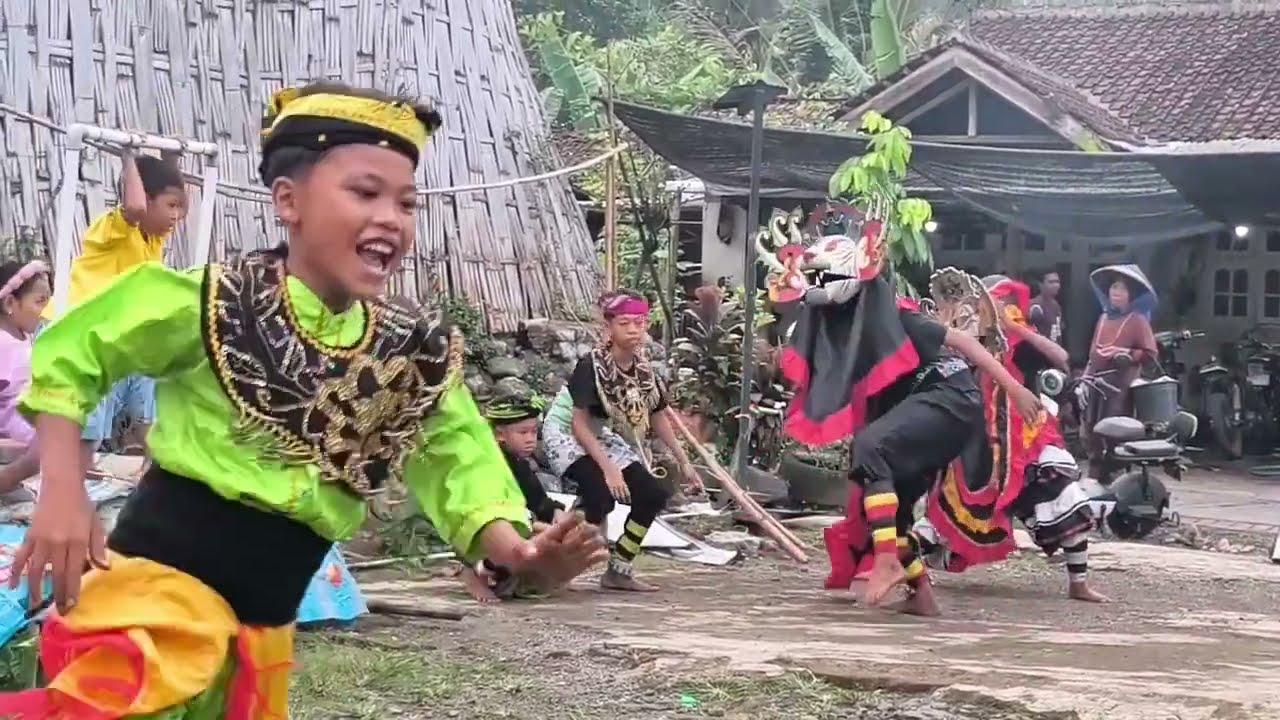 Kucing kucingan #jaranan cilik Tamansuruh