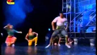 Download Lagu MUSICAL MORANGOS COM AÇÚCAR AO VIVO NO COLISEU DO PORTO   CALOIROS MCA7 CANTAM MP3