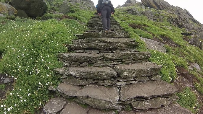 Mark Hamill saved by guide after slipping on dangerous Skellig