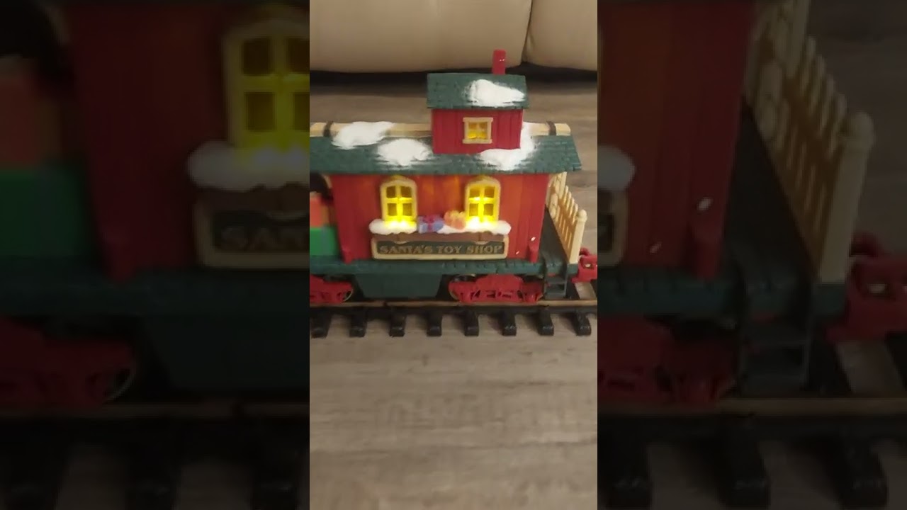 Santa's Toy Shop Car New Bright Holiday Express Animated Christmas Train Tested