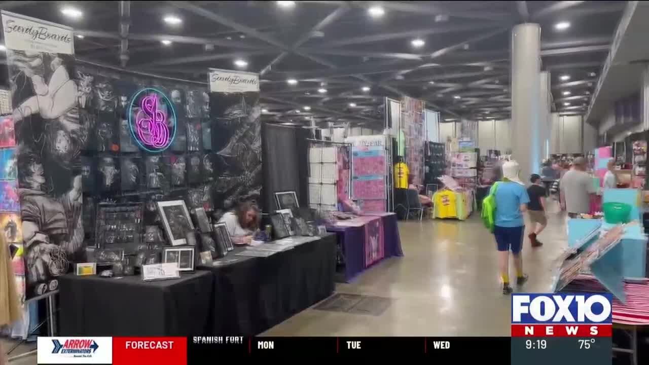 South Alabama Comic Con held in Mobile - YouTube