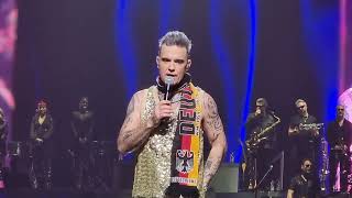 Robbie Williams - Could It Be Magic + Don&#39;t Look Back In Anger -  LIVE in Köln 05.02.2023