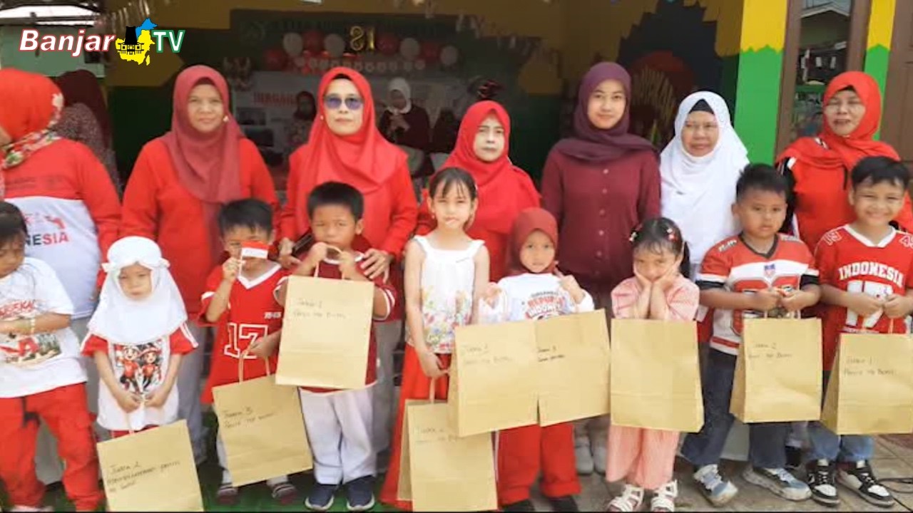 KARNAVAL ANAK MERIAHKAN HUT RI KE-81 DI TK ADHYAKSA XIV