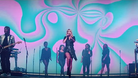 Taylor Swift - You Need To Calm Down (Live From Paris)