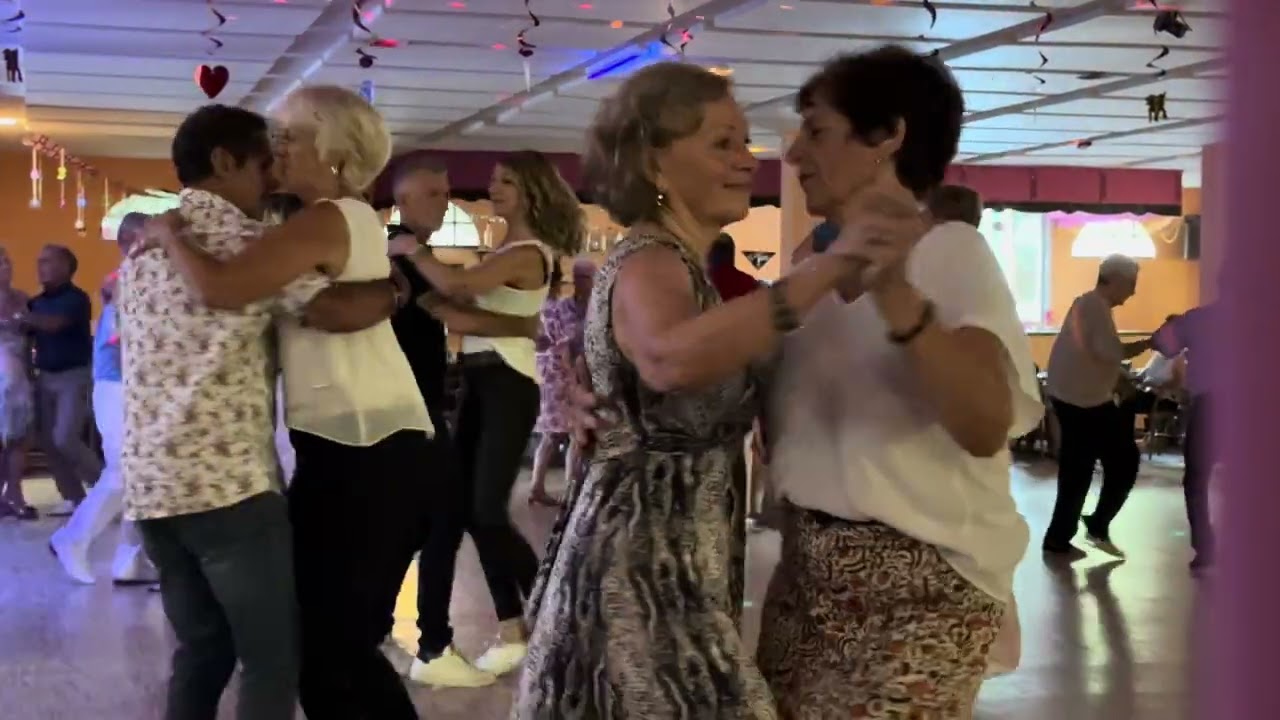 Avec l’orchestre de Guillaume Genty, au Balad’jo, le jeudi 28 septembre 2023.