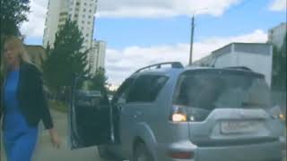 Бабы за рулем, приколы на дороге девушки за рулем,приколы,приколы на дорогах,женщины за рулем Бабы за рулем, приколы на дороге девушки за рулем,приколы,приколы на дорогах,женщины за рулем