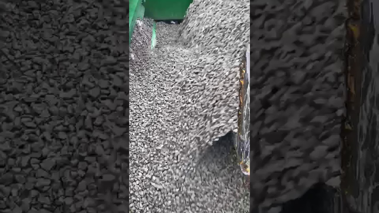 binnenschepen laden met stortgoed