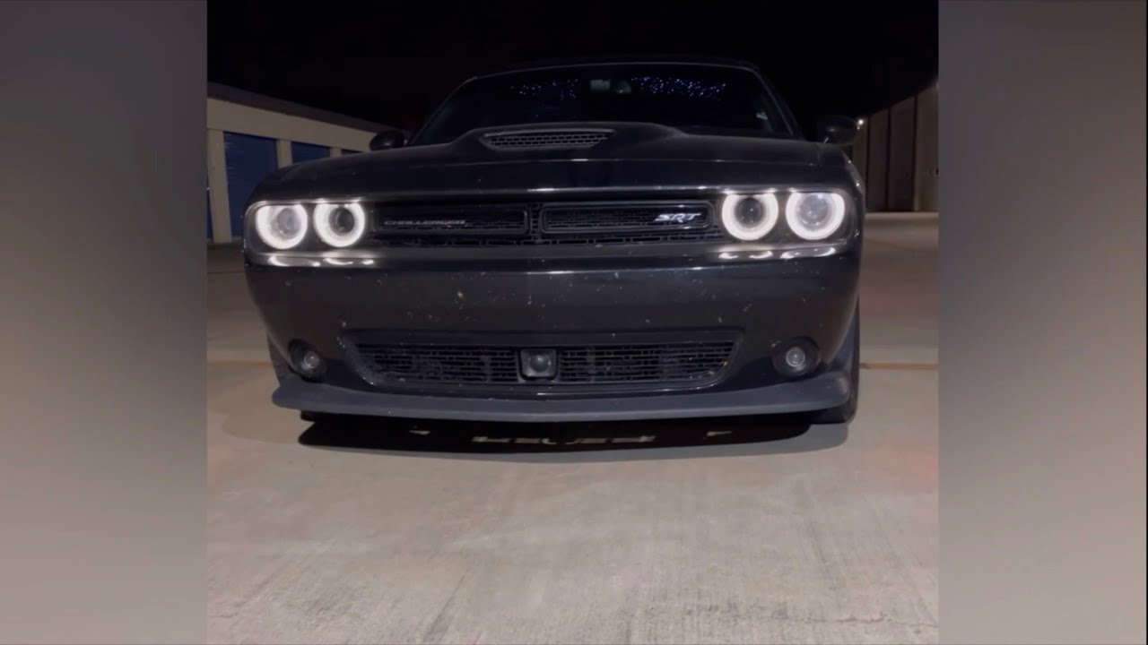 Как снять обшивку потолка с Dodge Challenger 2018 года выпуска