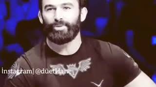 Gülersi̇n Ne Bu Deli̇ Gi̇bi̇ Gülüyor Derler