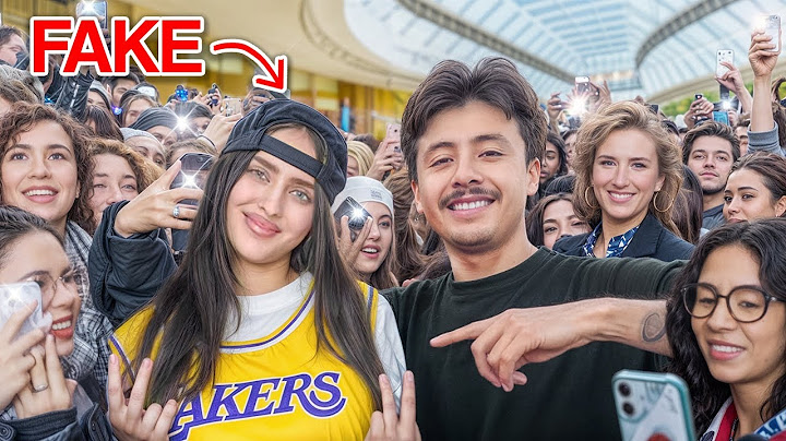 Fake Billie Eilish Prank *MALL SHUTDOWN*