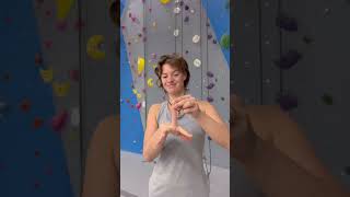 Fingers stretching routine for climbers