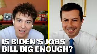 Does Size Matter (with Pete Buttigieg!) | Pod Save America